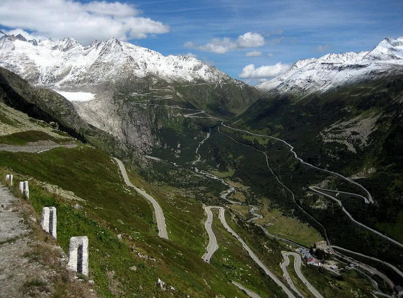 spectacular roads to drive
