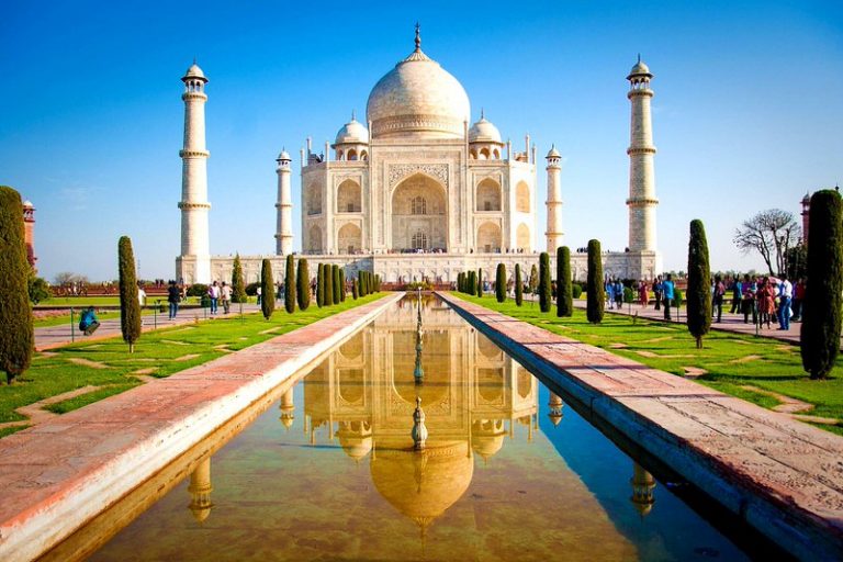 Top 10 Most Popular Monuments of Love in the World
