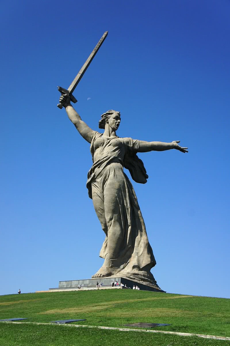 top 10 most tallest statues in the world