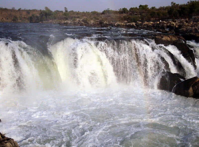 dhuandaar falls